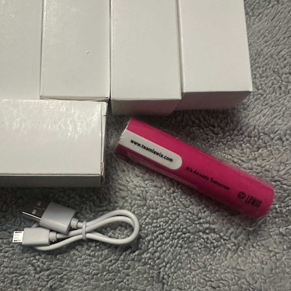 Power bank - Picture 2 of 2